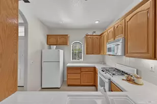 149 Dewberry Dr, Vacaville, CA 95688 - Photo 9