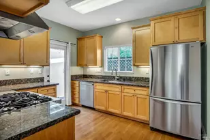 1375 Bainbridge Ln, Sonoma, CA 95476 - Photo 11