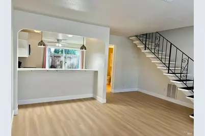 490 Edgewood Drive #23, Vacaville, CA 95688 - Photo 5
