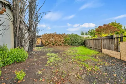 2076 Harte Court, Fairfield, CA 94533 - Photo 5