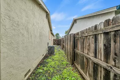 2076 Harte Court, Fairfield, CA 94533 - Photo 9