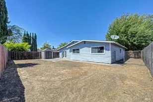 495 Pear Tree Ln, Fairfield, CA 94533 - Photo 33