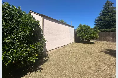 277 Idora Avenue, Vallejo, CA 94591 - Photo 21