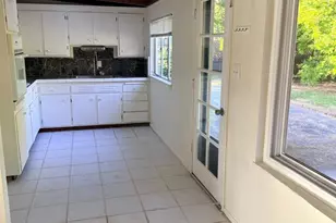 454 S Minahen St, Napa, CA 94559 - Photo 9