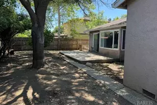 640 E Creekside Cir, Dixon, CA 95620 - Photo 17