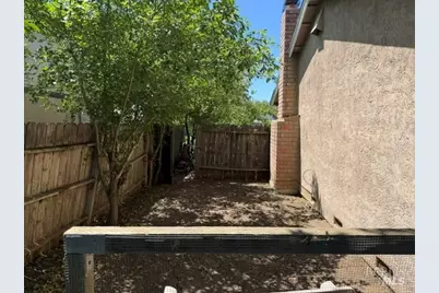 640 E Creekside Circle, Dixon, CA 95620 - Photo 21