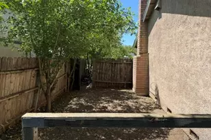 640 E Creekside Cir, Dixon, CA 95620 - Photo 21