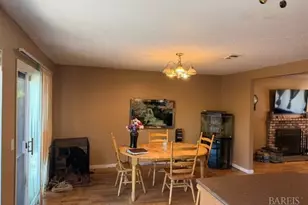 640 E Creekside Cir, Dixon, CA 95620 - Photo 13