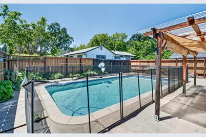 18045 Brooks Avenue, Sonoma, CA 95476 - Photo 37