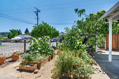 18045 Brooks Avenue, Sonoma, CA 95476 - Photo 39