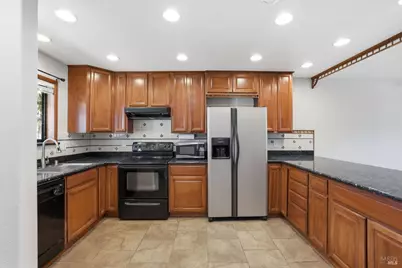 900 Southampton Road #169, Benicia, CA 94510 - Photo 5
