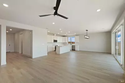 956 Carroll Way, Vacaville, CA 95687 - Photo 5