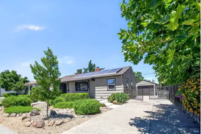 600 W C Street, Dixon, CA 95620 - Photo 1