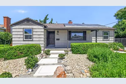 600 W C Street, Dixon, CA 95620 - Photo 5