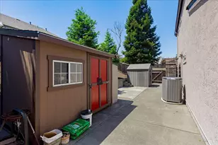 556 Rose Dr, Benicia, CA 94510 - Photo 57
