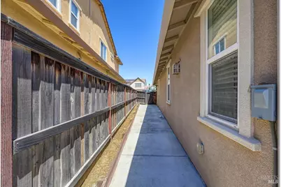 402 Crimson Circle, Vacaville, CA 95687 - Photo 51