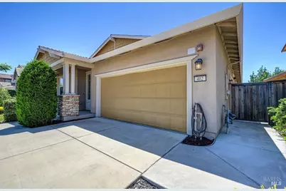 402 Crimson Circle, Vacaville, CA 95687 - Photo 5