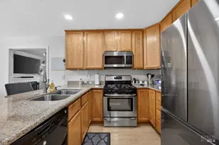 2300 Flicker Ln, Fairfield, CA 94533 - Photo 9