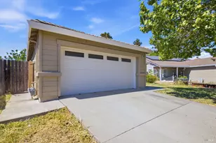 1690 Marenda Dr, Dixon, CA 95620 - Photo 5