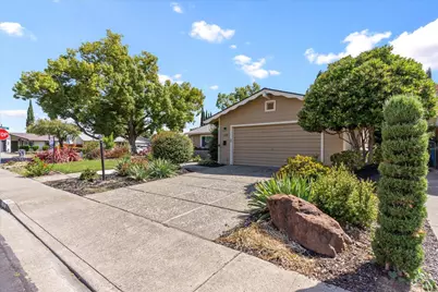 100 Rainier Circle, Vacaville, CA 95687 - Photo 3
