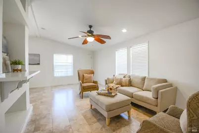 Barcelona Circle, Fairfield, CA 94533 - Photo 5