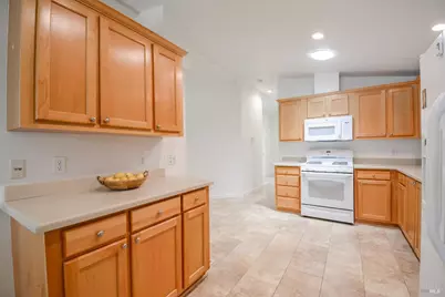 Barcelona Circle, Fairfield, CA 94533 - Photo 11