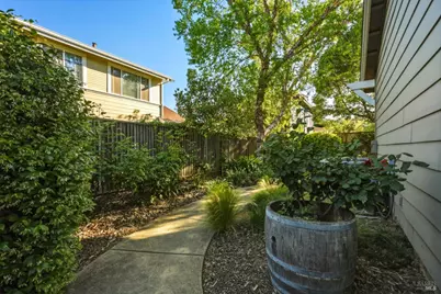 1127 Serendipity Way, Napa, CA 94558 - Photo 19