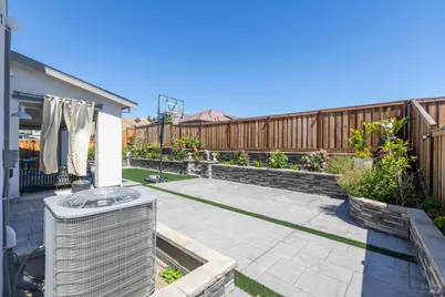 425 Royal National Road, Vacaville, CA 94533 - Photo 87
