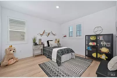 425 Royal National Road, Vacaville, CA 95687 - Photo 85