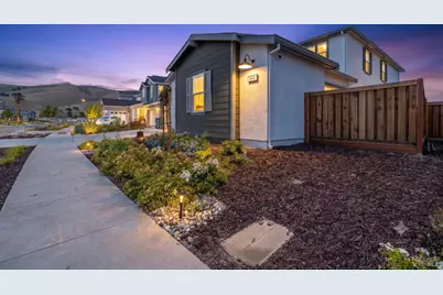 425 Royal National Road, Vacaville, CA 94533 - Photo 3