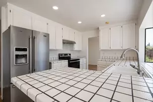 101 Stonewood Ct, Vallejo, CA 94591 - Photo 17