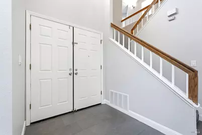 413 Rolling Oak Drive, Vacaville, CA 95688 - Photo 5