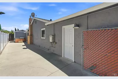 1120 Oxford Court, Dixon, CA 95620 - Photo 3