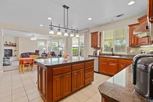 913 Zephyr Ln, Vacaville, CA 95687 - Photo 33