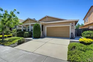 402 Crimson Cir, Vacaville, CA 95687 - Photo 1