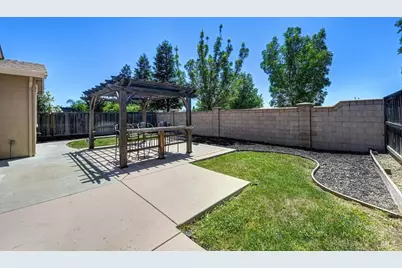 402 Crimson Circle, Vacaville, CA 95687 - Photo 41