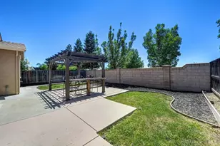 402 Crimson Cir, Vacaville, CA 95687 - Photo 41