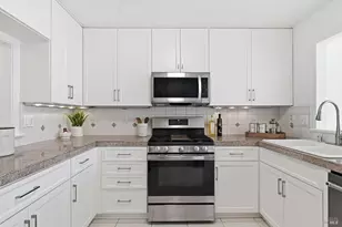 22 Mooring Rd, San Rafael, CA 94901 - Photo 15