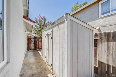 479 Crownpointe Circle, Vacaville, CA 95687 - Photo 53
