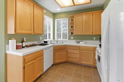 1316 Summer Grove Circle, Fairfield, CA 94534 - Photo 11