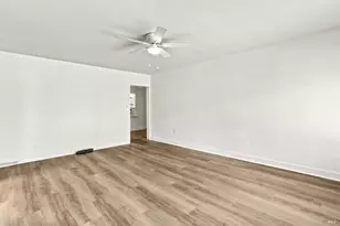 520 S 1st St, Dixon, CA 95620 - Photo 7