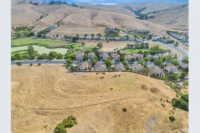 1607 Landmark Drive, Vallejo, CA 94591 - Photo 3