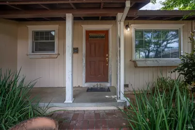 811 Azalea Way, Vacaville, CA 95688 - Photo 3