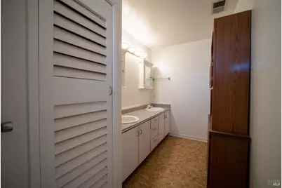 811 Azalea Way, Vacaville, CA 95688 - Photo 19