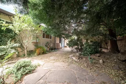 811 Azalea Way, Vacaville, CA 95688 - Photo 29