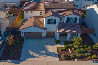 425 Vanderbilt Drive, Dixon, CA 95620 - Photo 1