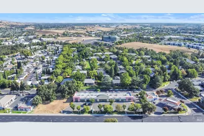 179 Elmira Road, Vacaville, CA 95687 - Photo 13