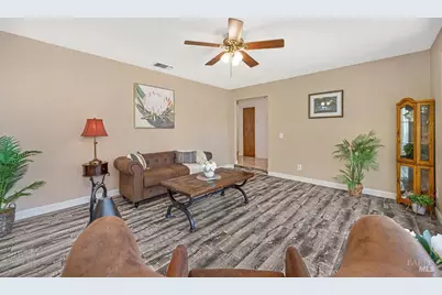 500 Wellington Way, Vacaville, CA 95688 - Photo 5