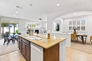 1067 Red Mulberry Ct, Vacaville, CA 95687 - Photo 9
