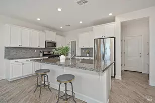 160 Kodiak Dr, Vacaville, CA 95687 - Photo 5